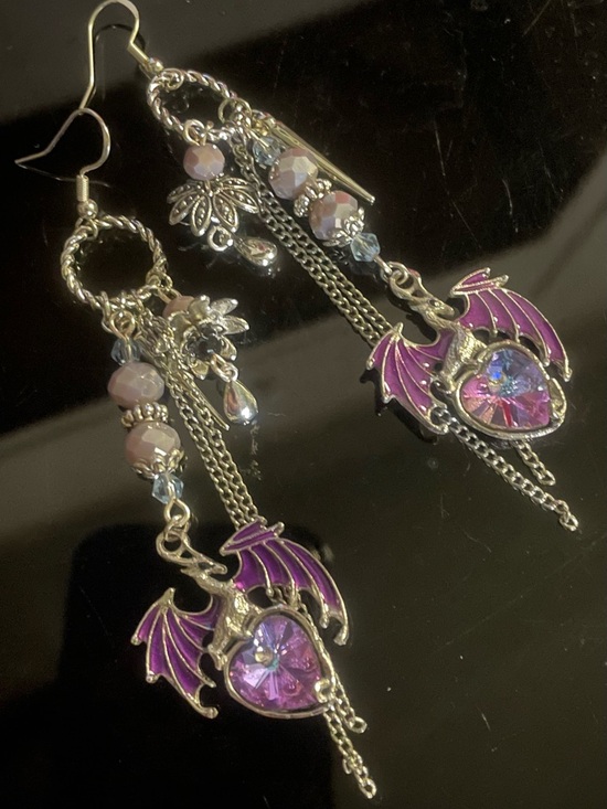 Artisan Jewelry - Artisan Fantasy Purple Dragon Heart Dangle Earrings